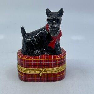 Vintage  1997 Small Scottish Terrier Porcelain Tartan Plaid Trinket Box Pill Box